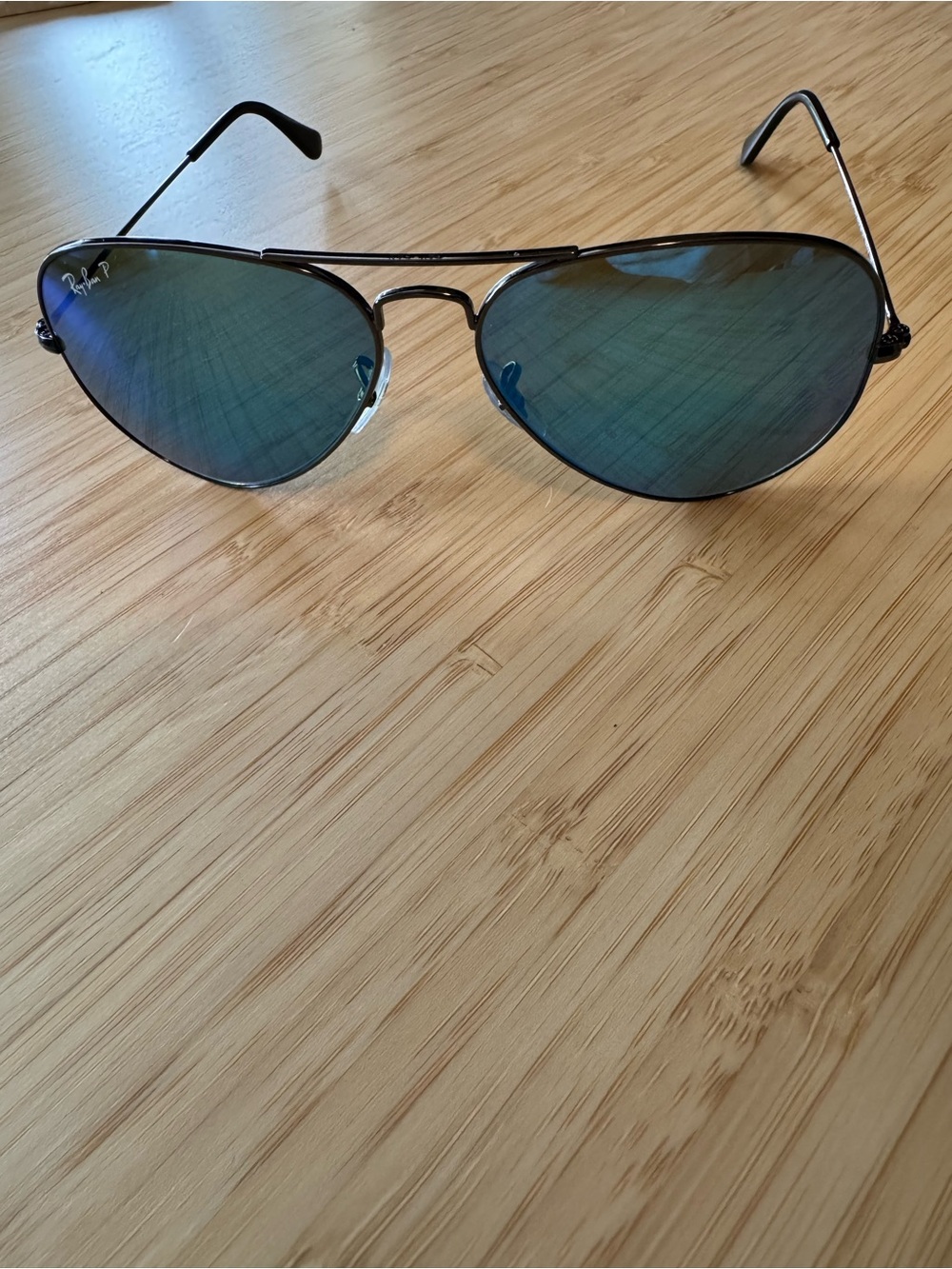 Ray-Ban Aviator Sunglasses with Blue Gradient Lenses and slim metal frame - Picture 3 of 6